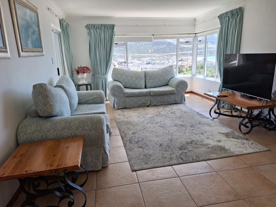 To Let 3 Bedroom Property for Rent in Fish Hoek Western Cape